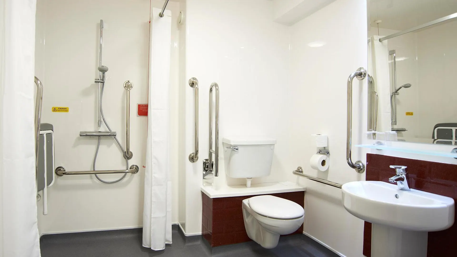 *** Otel Travelodge Edinburgh Central Princes Street Birleşik Krallık